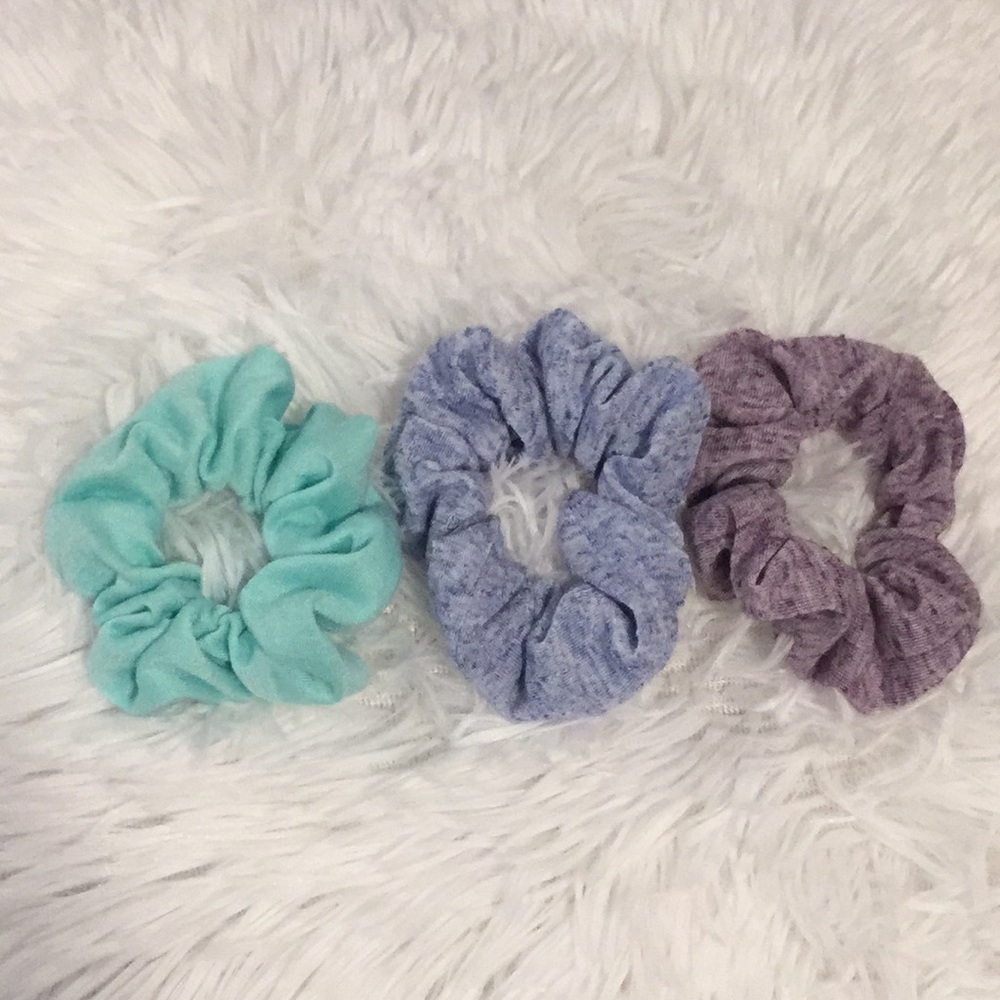 3 Scrunchies